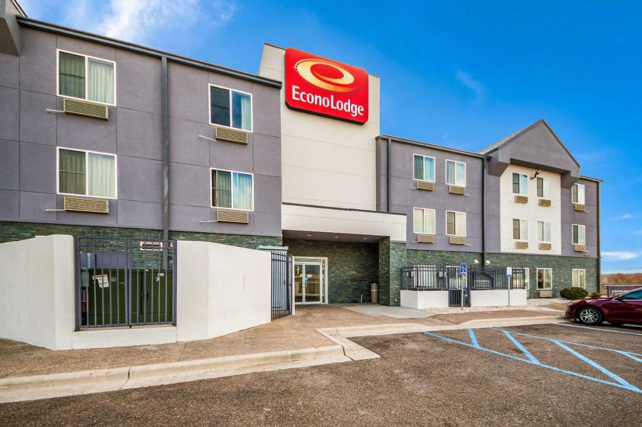 Econo Lodge Laredo Exterior photo