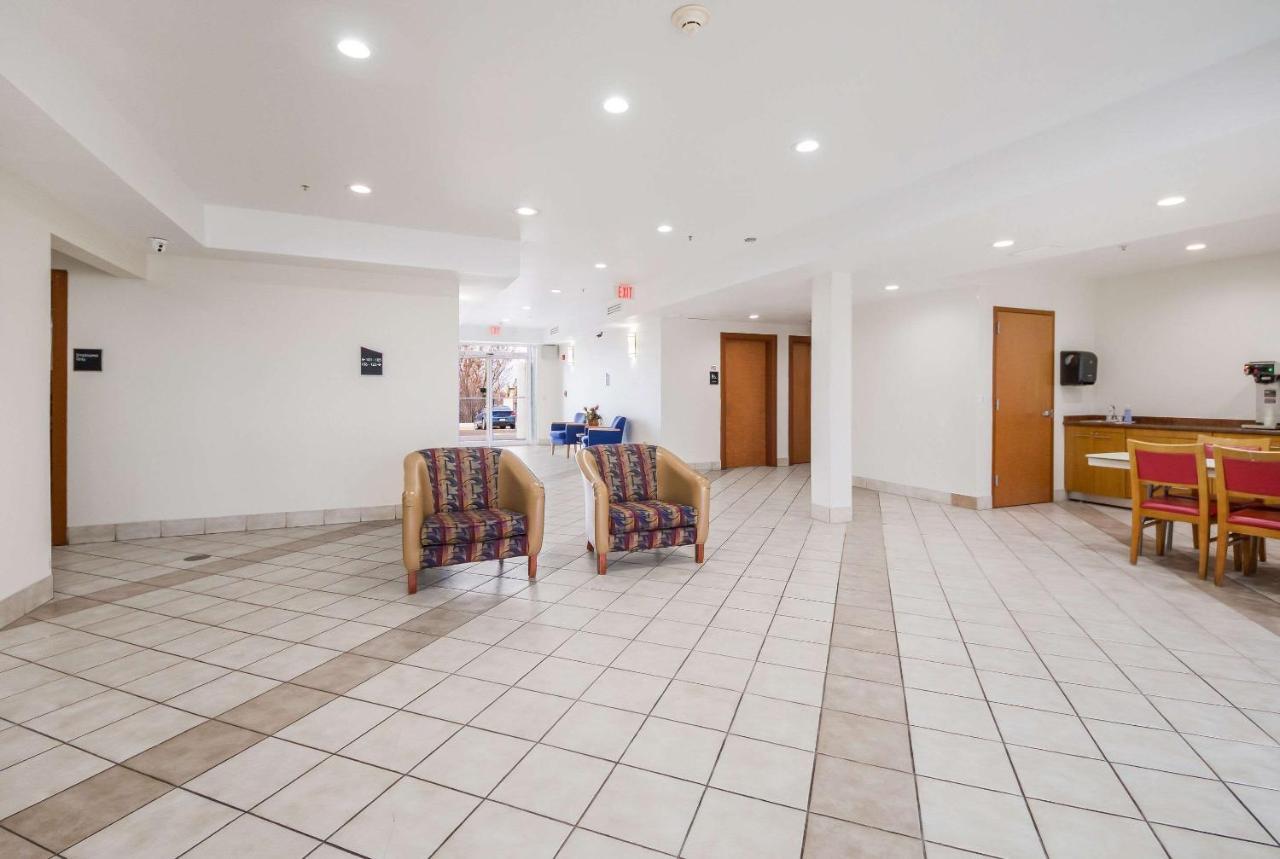 Econo Lodge Laredo Exterior photo