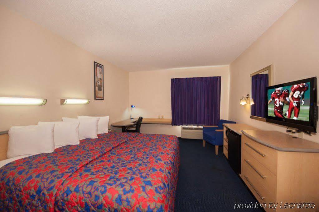 Econo Lodge Laredo Exterior photo